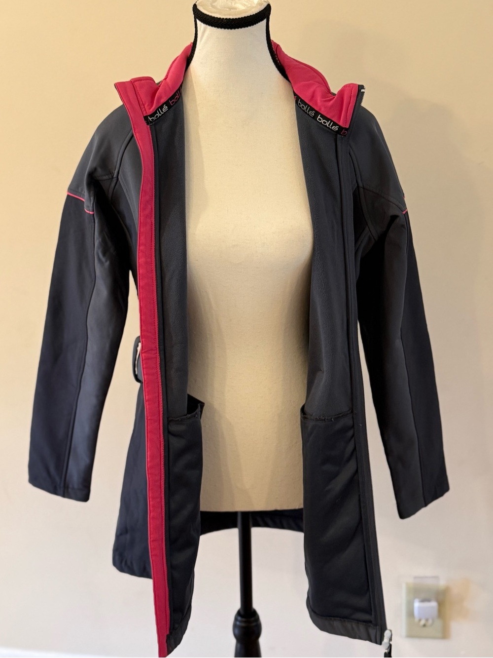 Women's Dark Gray Belted Softshell Jacket with Pink Trim (small) - Picture 6 of 8